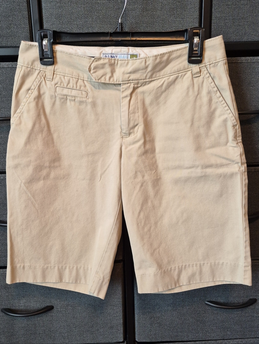 Old Navy Khaki Women's Size 4 Bermuda Shorts